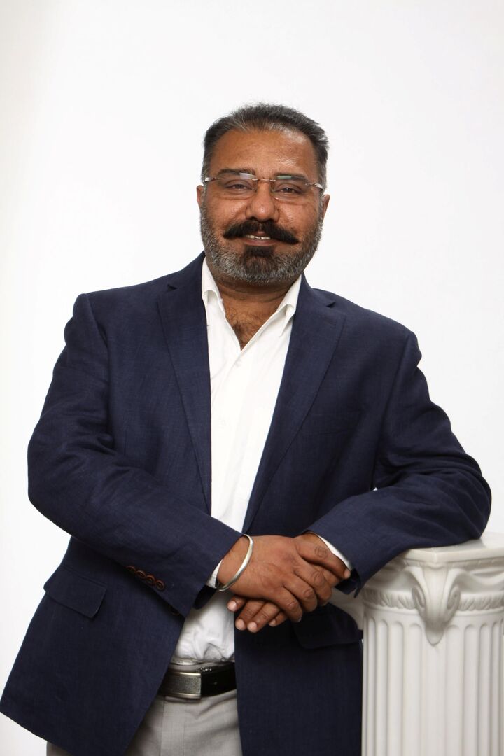 Harvinder Jot Singh Randhawa,  in Mississauga, Coldwell Banker Dream City Realty, Brokerage