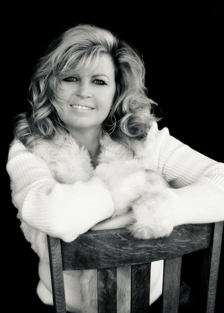 Joan Irish, Real Estate Salesperson in Murphys, Sierra Properties