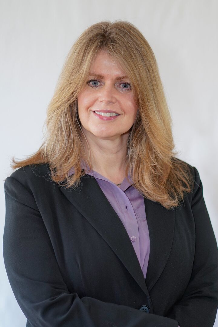 Maura Dougherty, Real Estate Salesperson in Lindenhurst, AA Realty