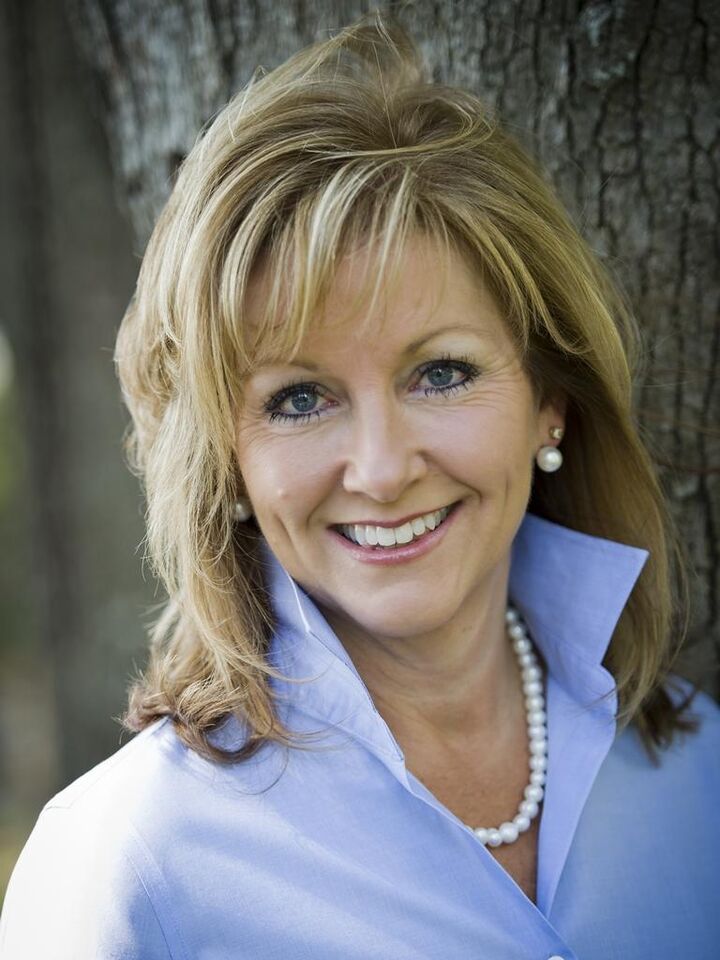 Lyn McCuen, Associate Broker in Savannah, Access Realty