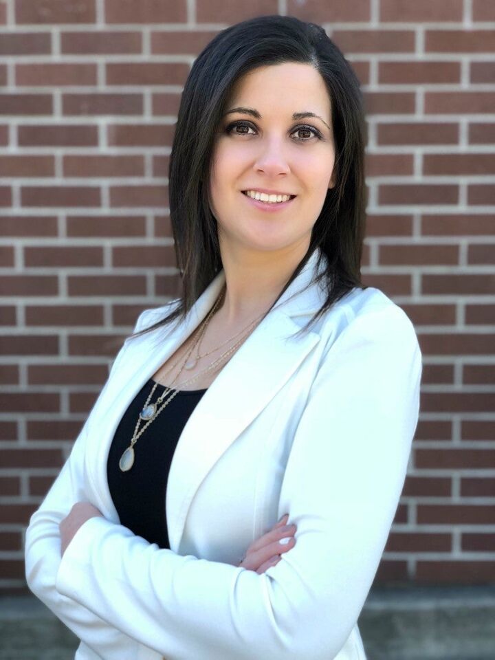 Anna Yukhimets, Real Estate Salesperson in Vancouver, Knipe Realty ERA Powered