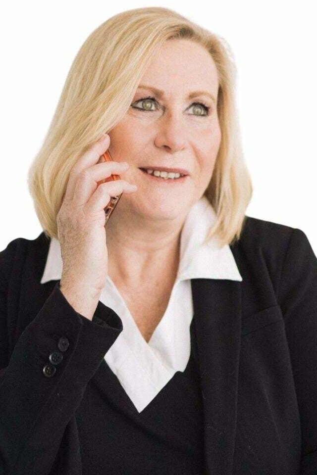 Linda McCall, Affiliate Broker in Murfreesboro, Southern Realty