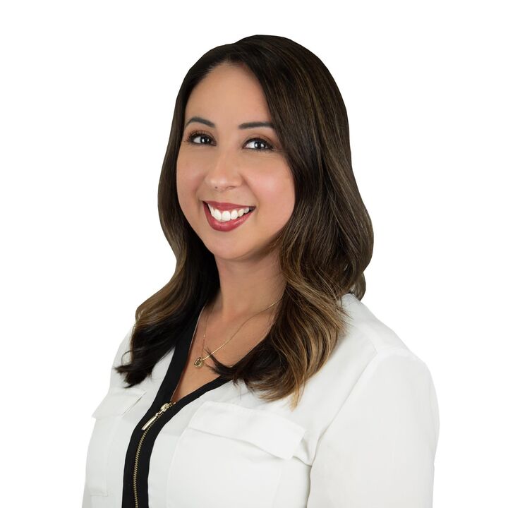 Elizabetha Sporea,  in Troy, Professionals