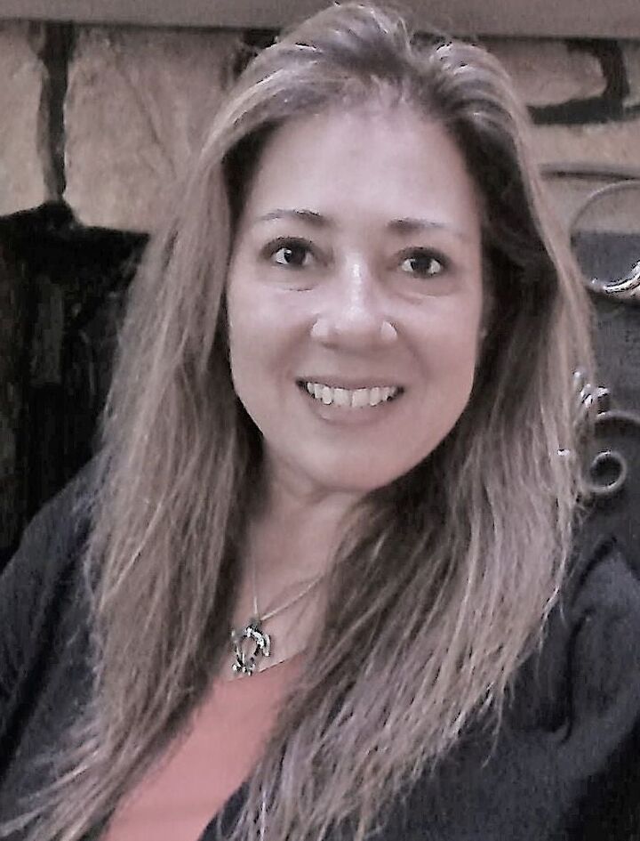 Angela Ahladianakis, Real Estate Salesperson in Vero Beach, Paradise