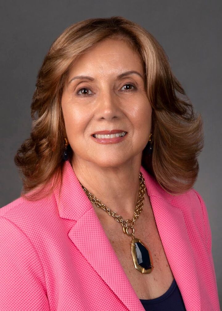 Leticia Dominguez, Real Estate Salesperson in Union, Preferred Realty, Inc.