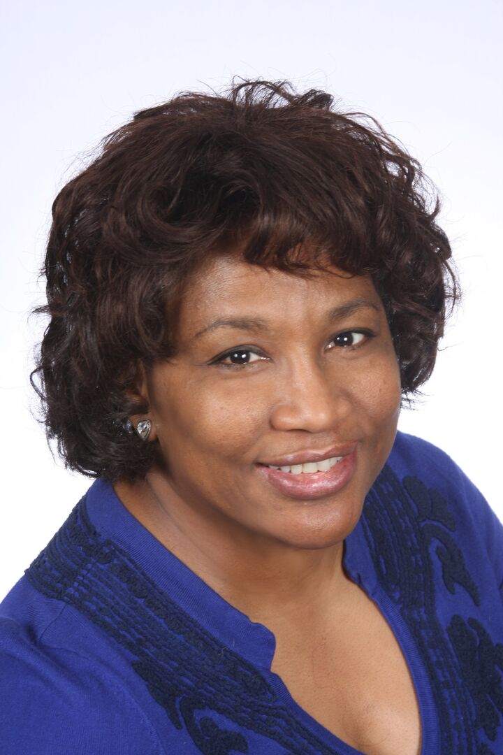 Shelley Johnson, Real Estate Salesperson in Stamford, Shore & Country Properties