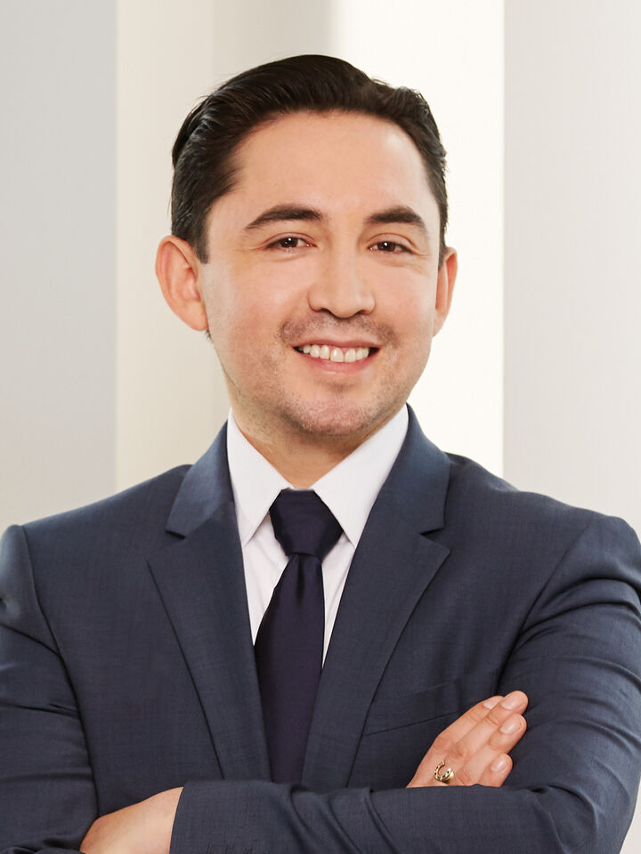 Mario Lituma, Real Estate Broker in Long Island City, Corcoran Group