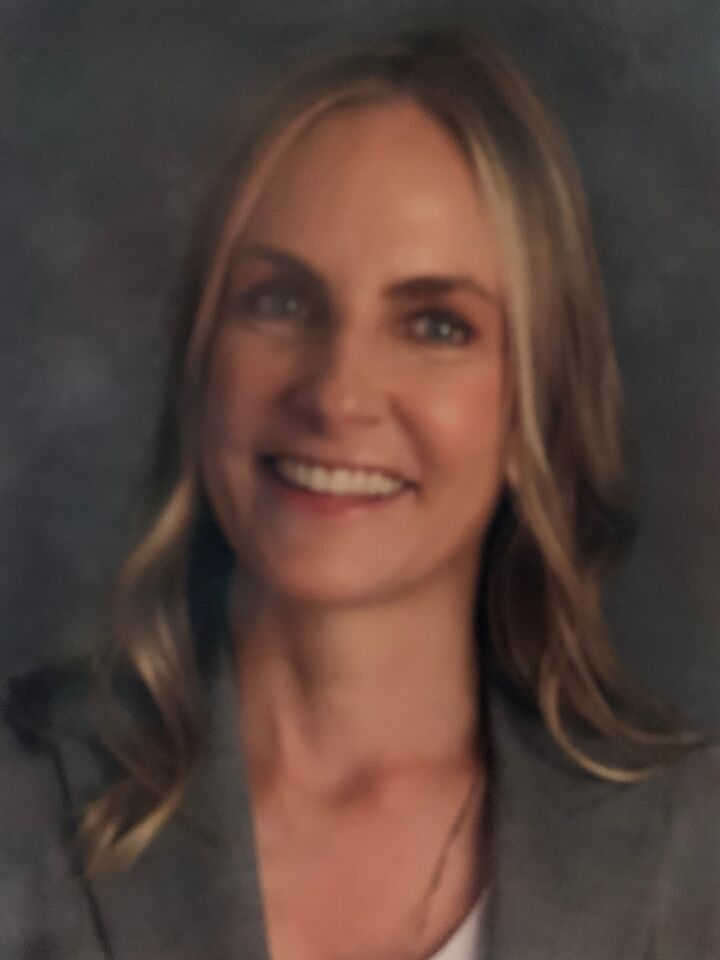 Stacey Ranzie,  in Hauppauge, Realty Connect