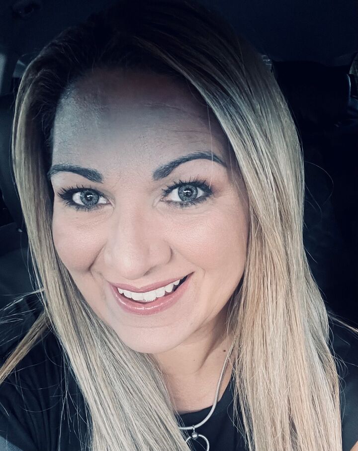 Lilibeth Lopez, Real Estate Salesperson in Jupiter, Tenace Realty