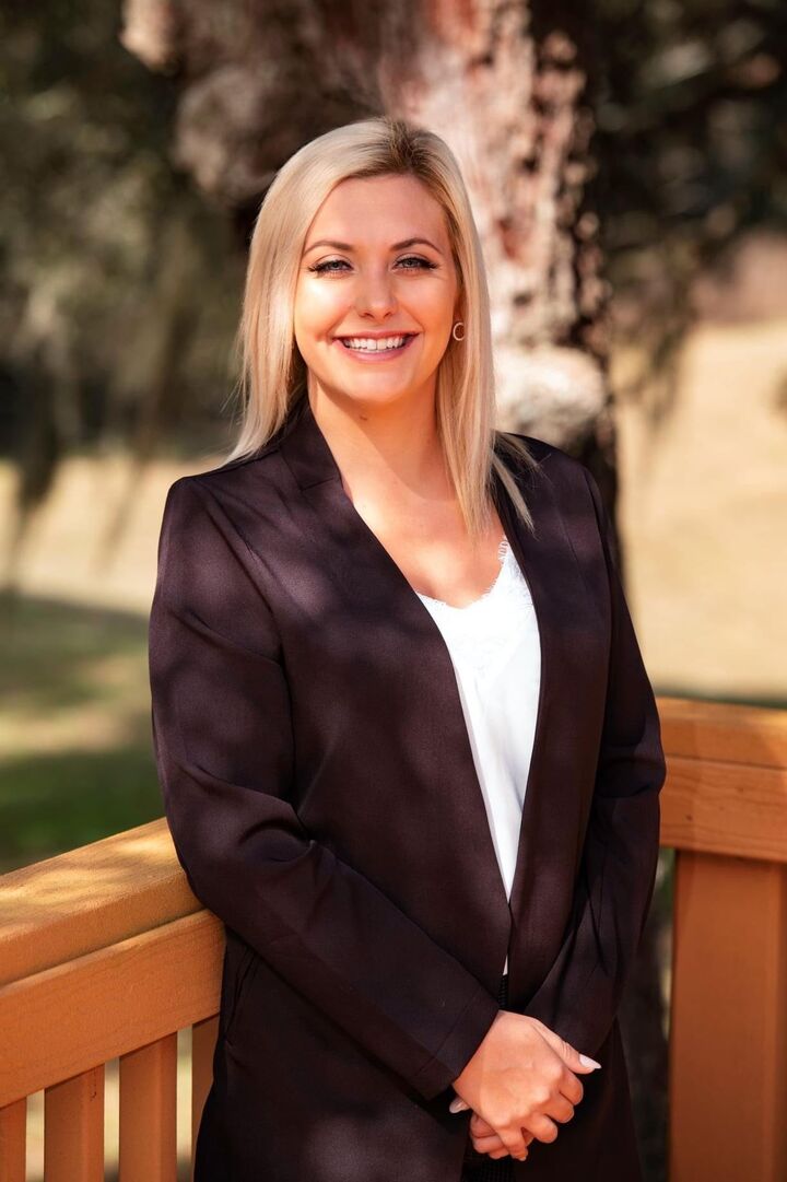 Justine Guyett, Real Estate Salesperson in Inverness, J W Morton Real Estate, Inc.