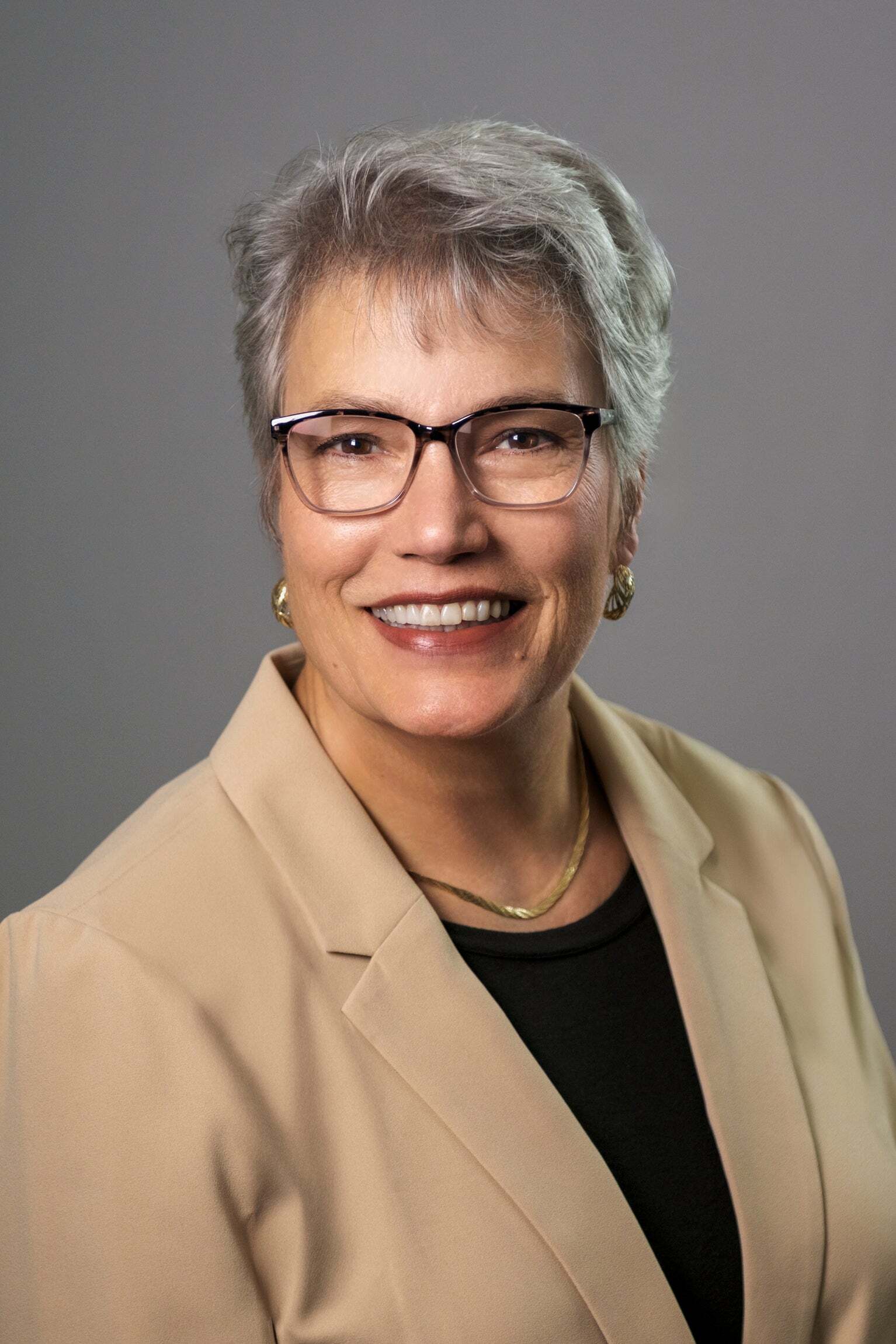 Tina Fitch, Associate Real Estate Broker in Columbus, Scheetz