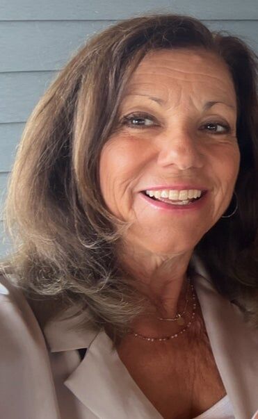 Carolann Grinbaum,  in Long Beach Township, Murphy & Co.