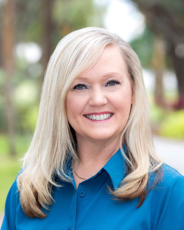 Linda Boser, Real Estate Salesperson in Tampa, Tomlin St Cyr Real Estate Services ERA Powered