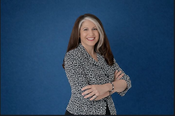 Gina Iaboni,  in Whitby, Coldwell Banker R.M.R. Real Estate, Brokerage