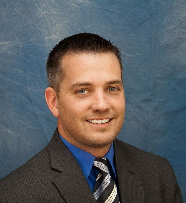 Daniel Sisk, Associate Real Estate Broker in Crown Point, Circle