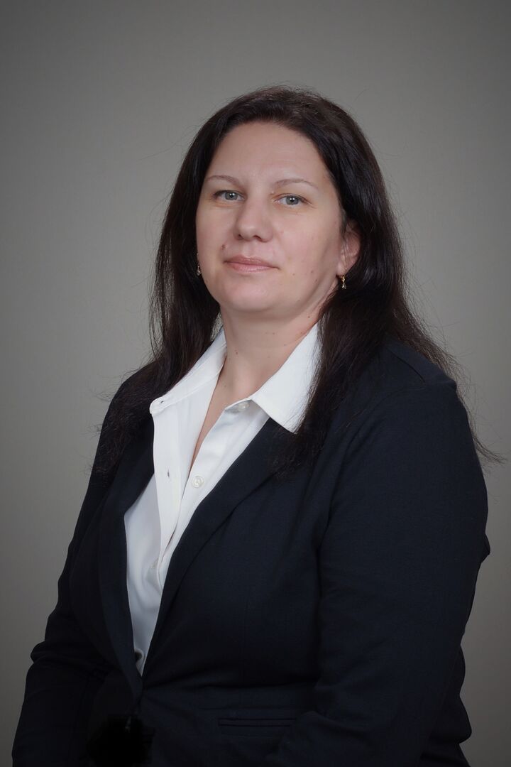 Rodica Dumitru,  in Lincolnwood, Circle