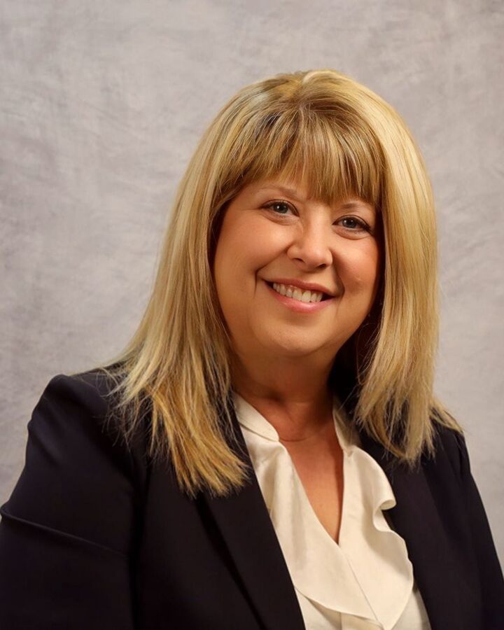 Anna Merillat,  in Midland, Professionals