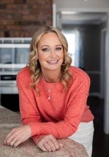 Tammy Harper,  in Elkhart, Circle