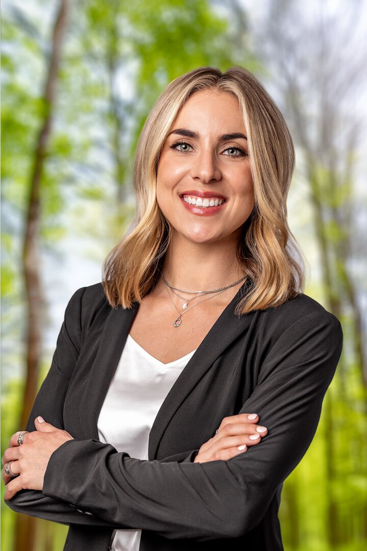 Courtney Bahnsen, Real Estate Broker in Asheville, ERA Live Moore