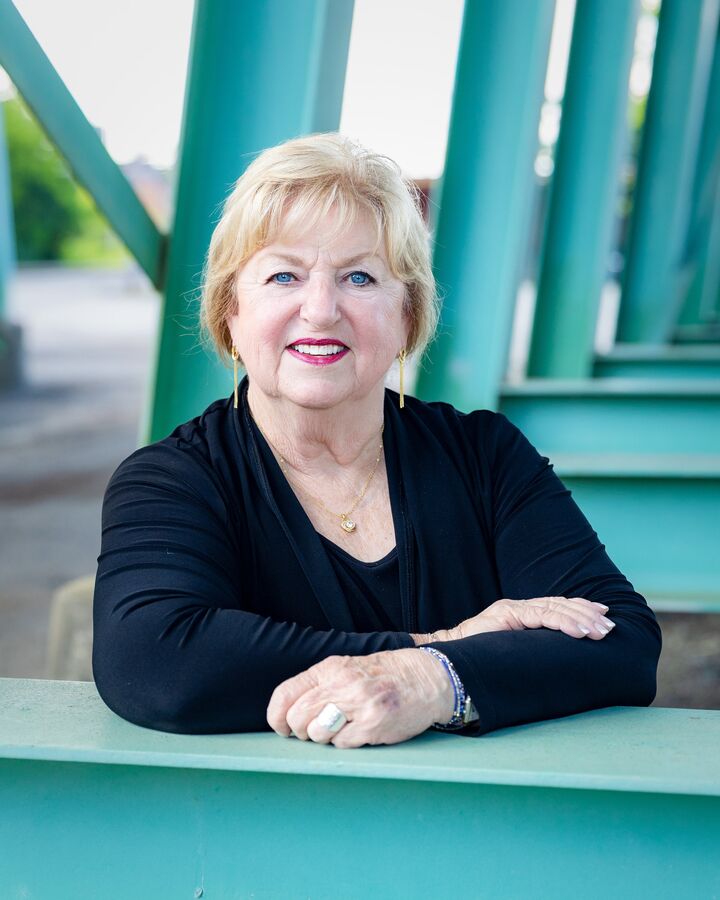 Freida Perry, Associate Real Estate Broker in Madison, ERA King Real Estate Company, Inc.