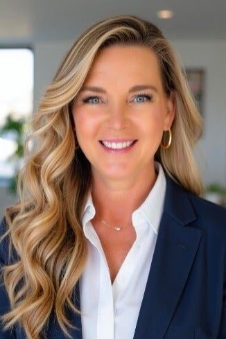 Lora Clark, Affiliate Broker in Lawrenceburg, Southern Realty