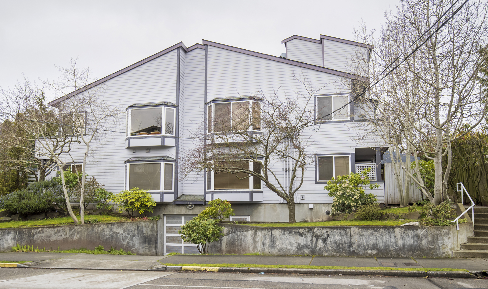 Property Photo:  4811 Phinney Ave N 102  WA 98103 