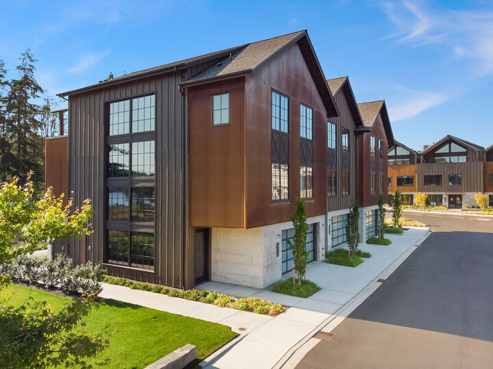 Property Photo: 4533 Flying Goat Ave D240 4533  Flying Goat Avenue NE D240  WA 98110 