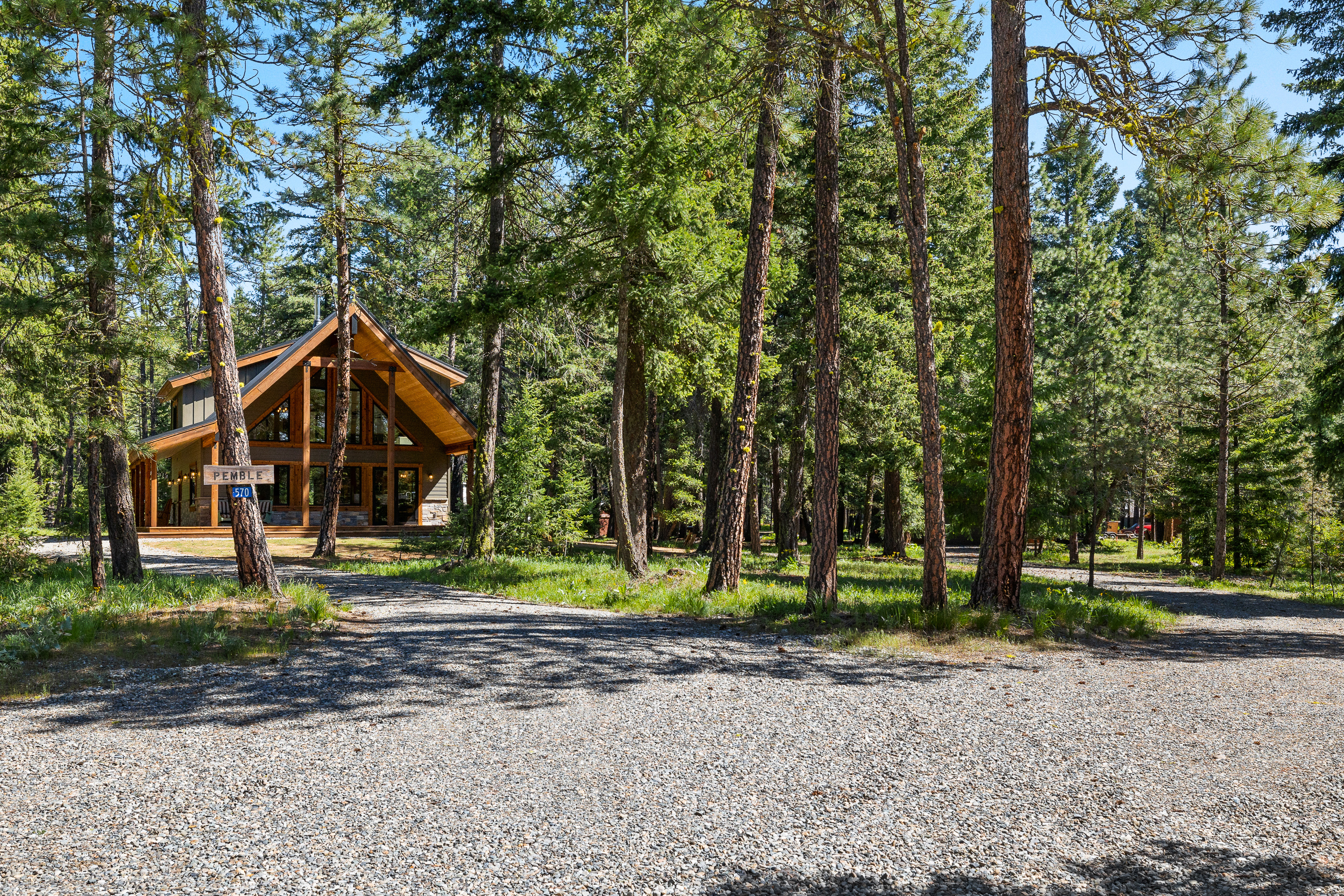 Property Photo:  570 Winston Road  WA 98940 