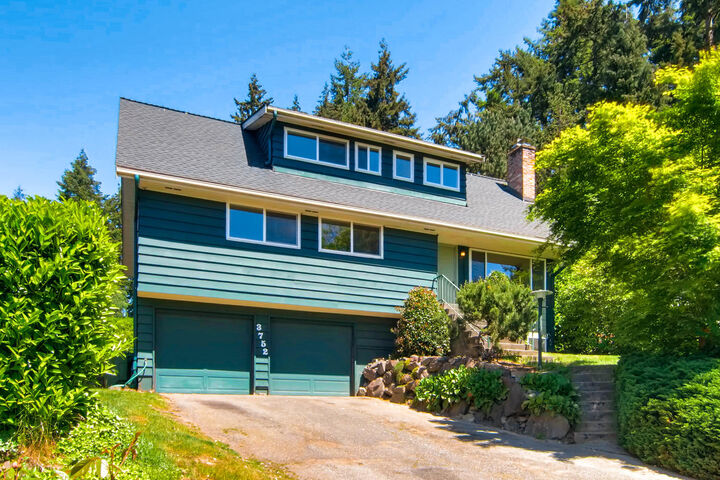 3752 NE 193rd St  Lake Forest Park WA 98155 photo