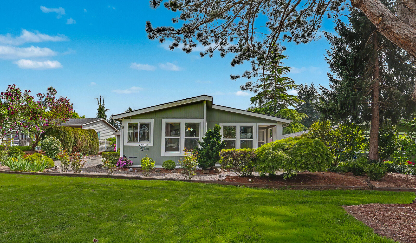 Property Photo: Home 905 243rd Street SW WA 98021