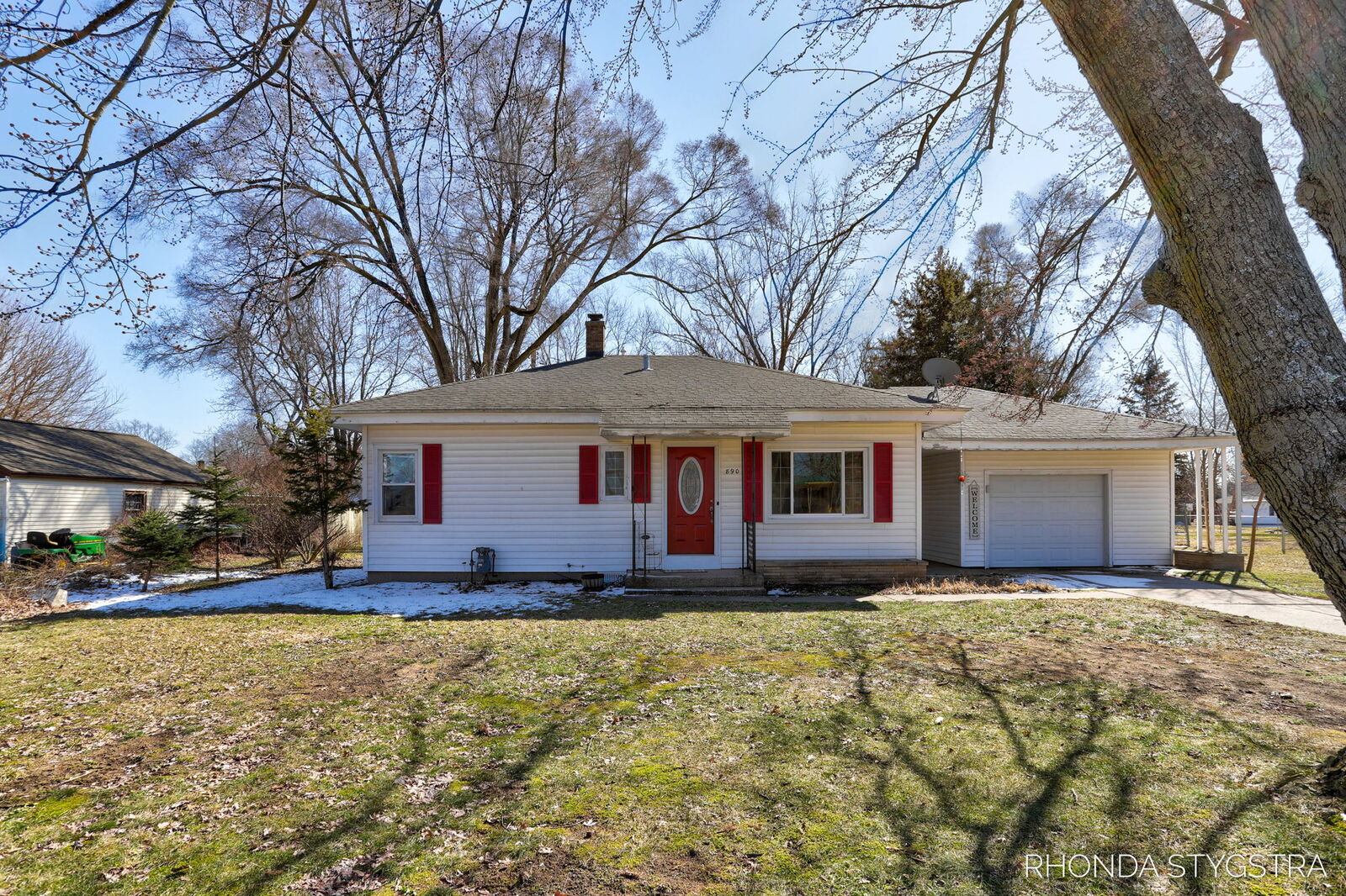 Property Photo: 890 Paw Paw Drive MI 49423