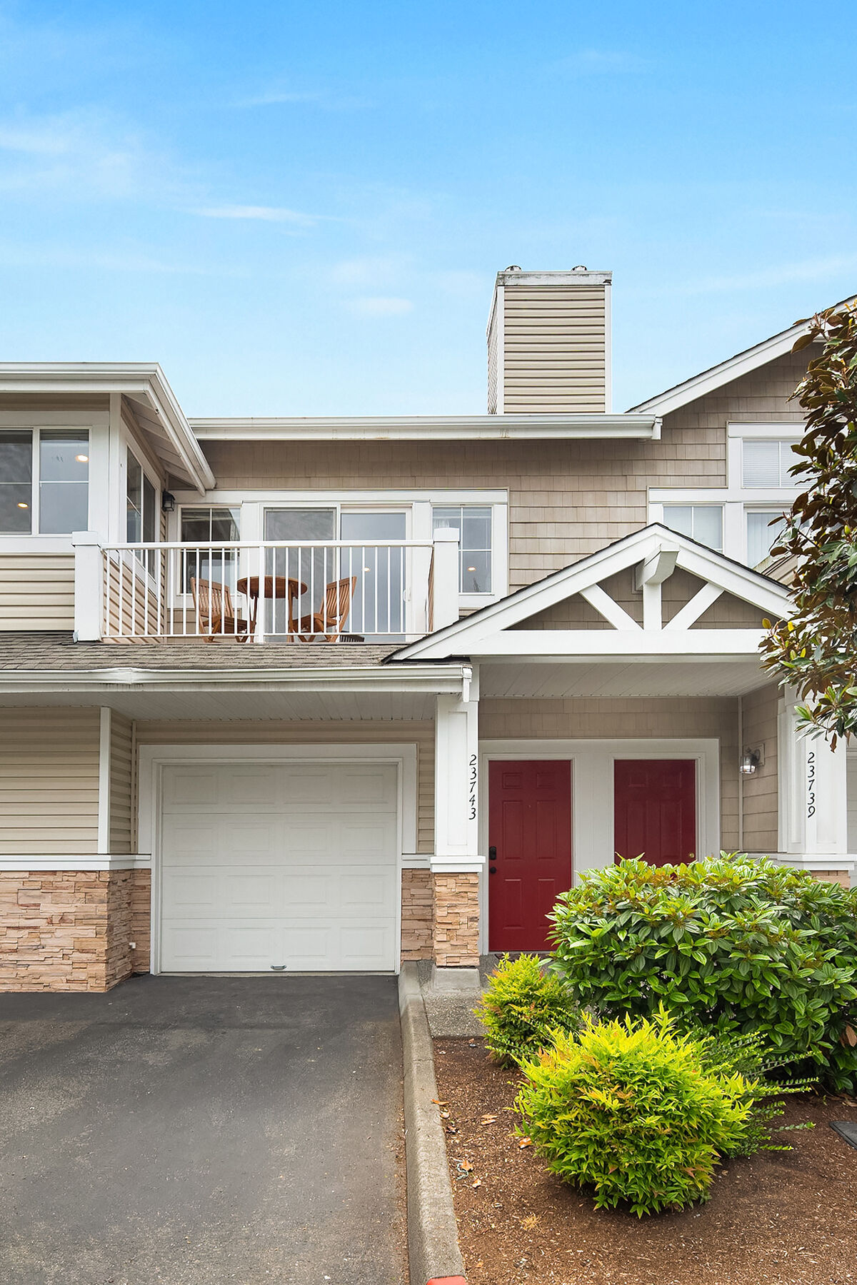 Property Photo:  23743 SE Summerhill Lane 1-3  WA 98029 