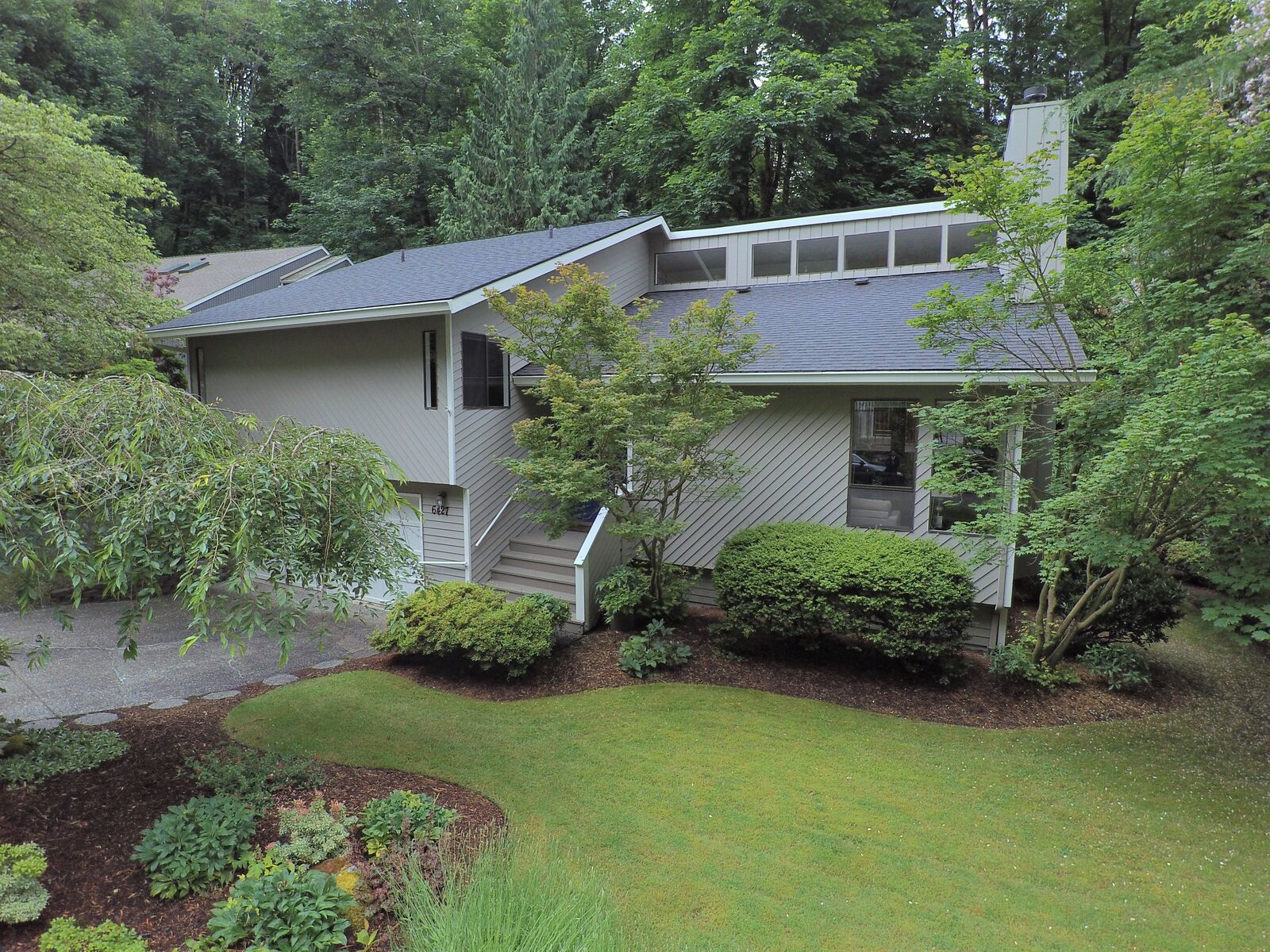 Property Photo: 6427 NE 135th Place WA 98034