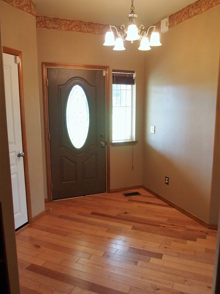 Property Photo:  17416 91st Ave Ct E  WA 98375 