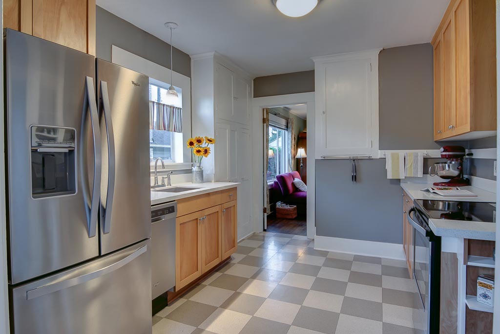Property Photo: 6526 dibble ave nw 6526 Dibble Ave NW WA 98117