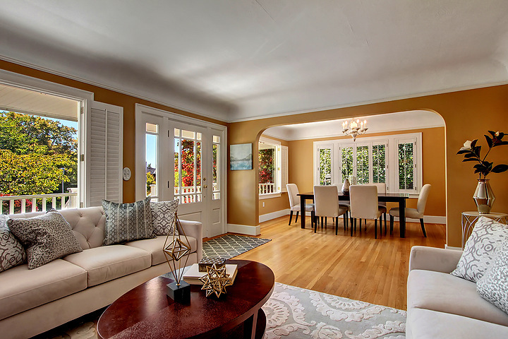 Property Photo: Living room 4338 NE 43rd St WA 98105