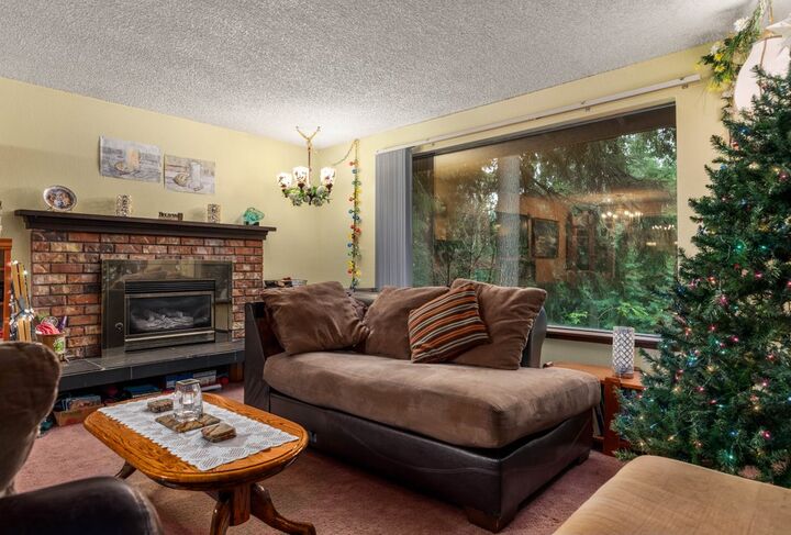 Property Photo: Interior 306 E Henni Rd WA 98277