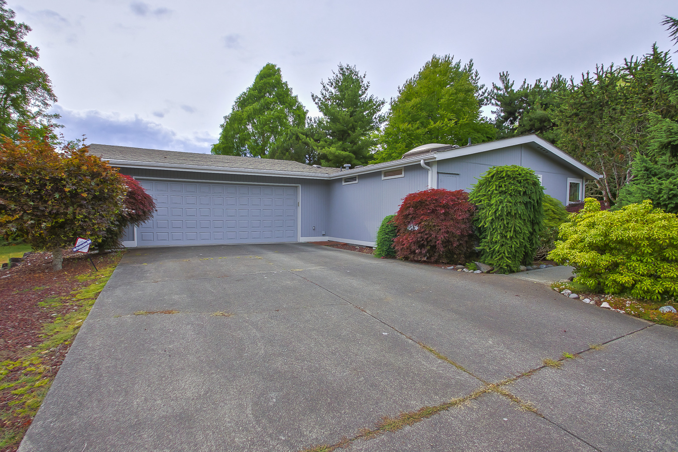 Property Photo: Home 926 240th Place SW  WA 98021 