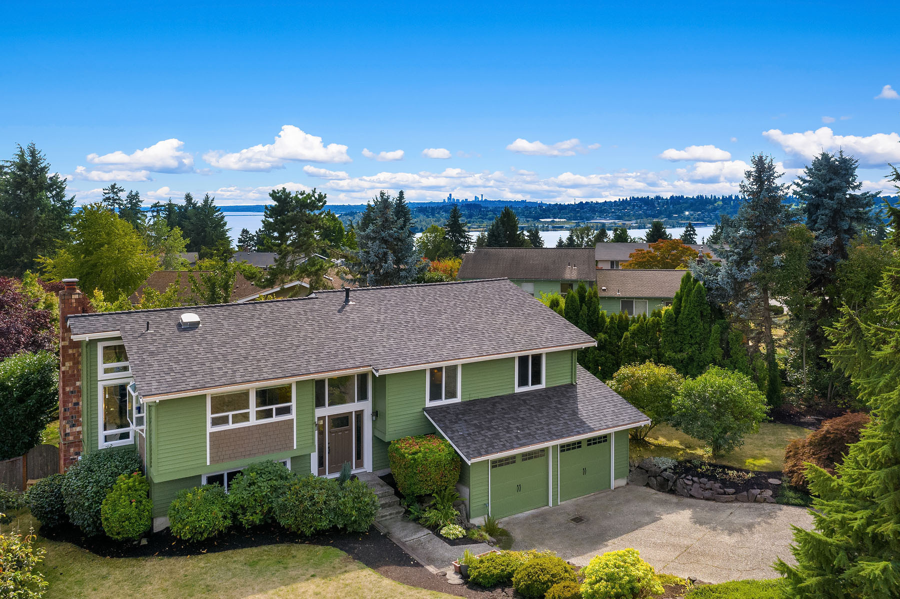 Property Photo: Updated Kirkland Home 8211 NE 115th Place  WA 98034 