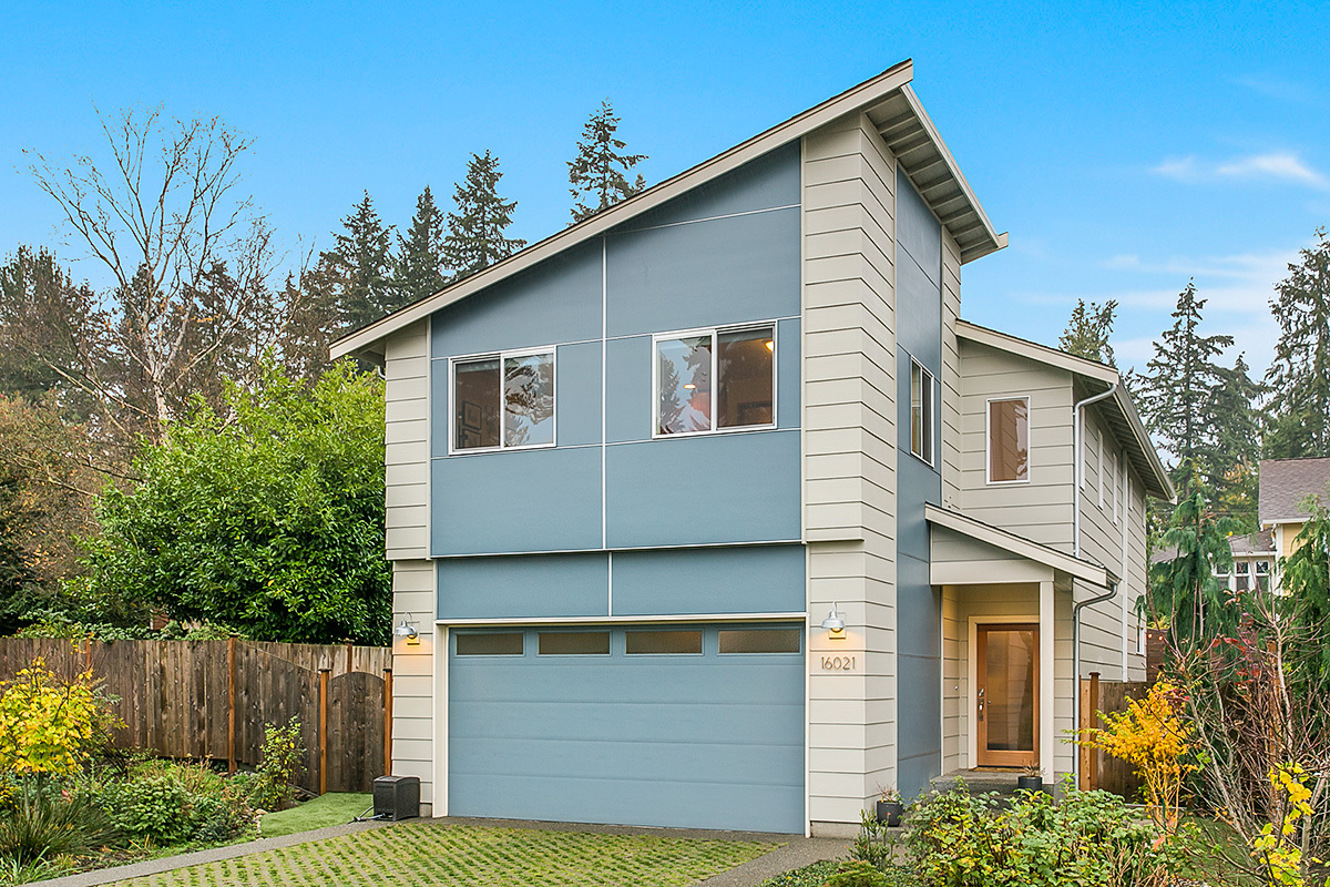 Property Photo:  16021 Dayton Ave N  WA 98133 