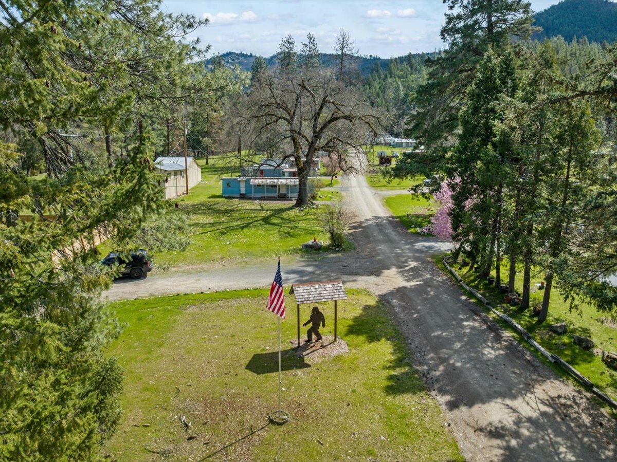 Property Photo: 11425 Upper Applegate Rd OR 97530