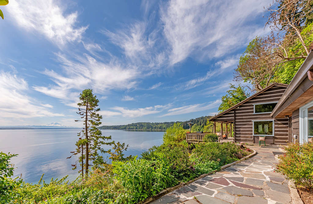 Property Photo:  11814 Dolphin Point Trail SW  WA 98070 