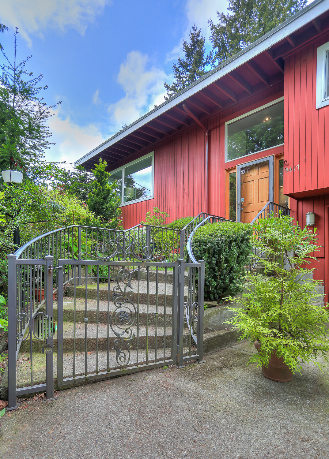 Property Photo: Contemporary Maple Leaf 9417 17th Ave NE  WA 98115 