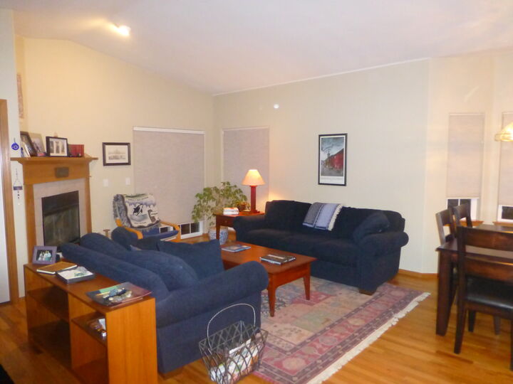 Property Photo: Great room floor plan with hardwood floors & gas fireplace. 912 Gilbert Dr  WA 98226 