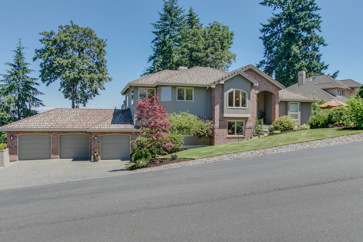 Property Photo: 17010 105th Ave NE WA 98011