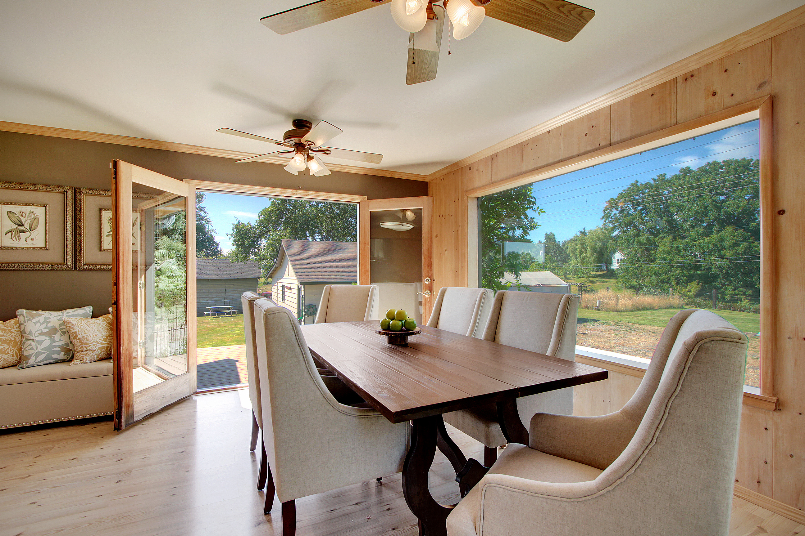 Property Photo: {darling farmhouse} 7616 67th Ave SE WA 98290