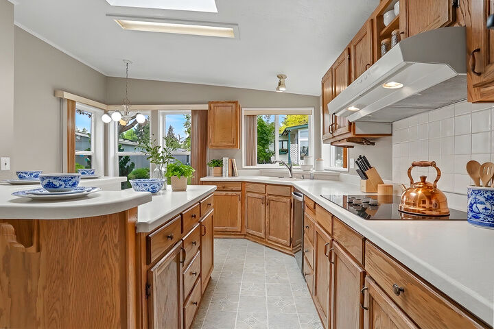 Property Photo: Home 905 243rd Street SW WA 98021