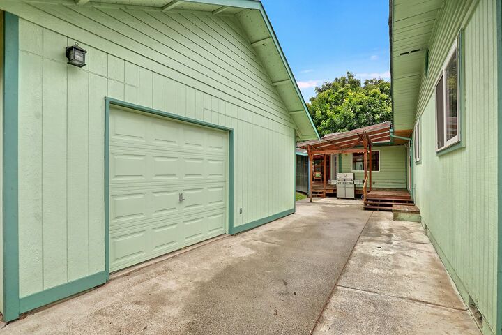 Property Photo:  6515 67th Place NE  WA 98270 