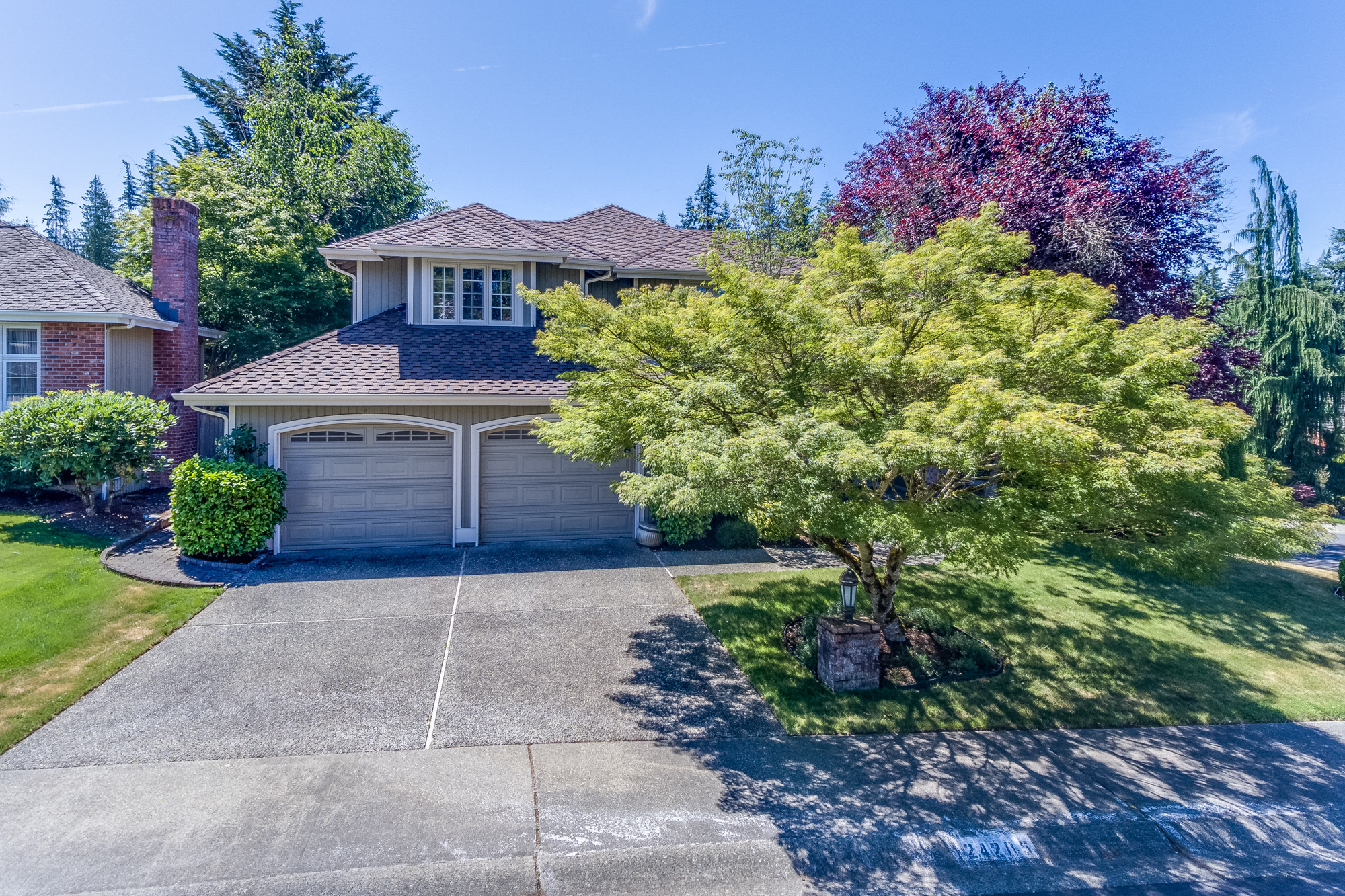 Property Photo: 24205 SE 47th St WA 98029