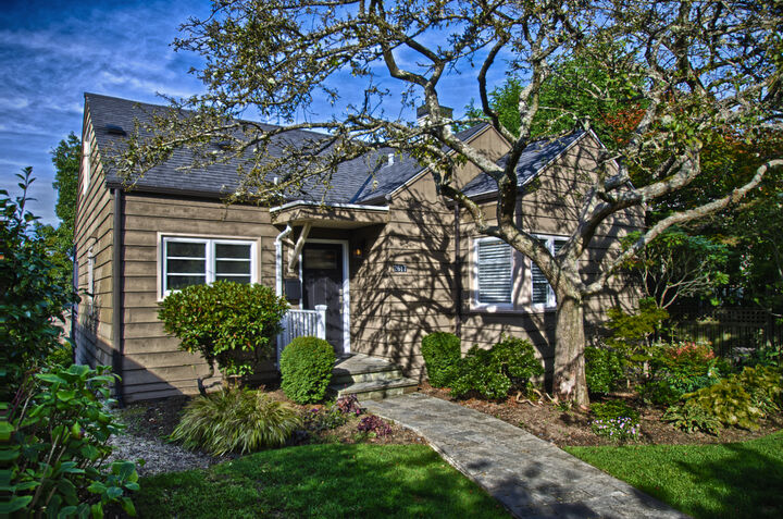 2617 30th Ave W  Seattle WA 98199 photo